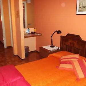  Frühstückspension Orange House
